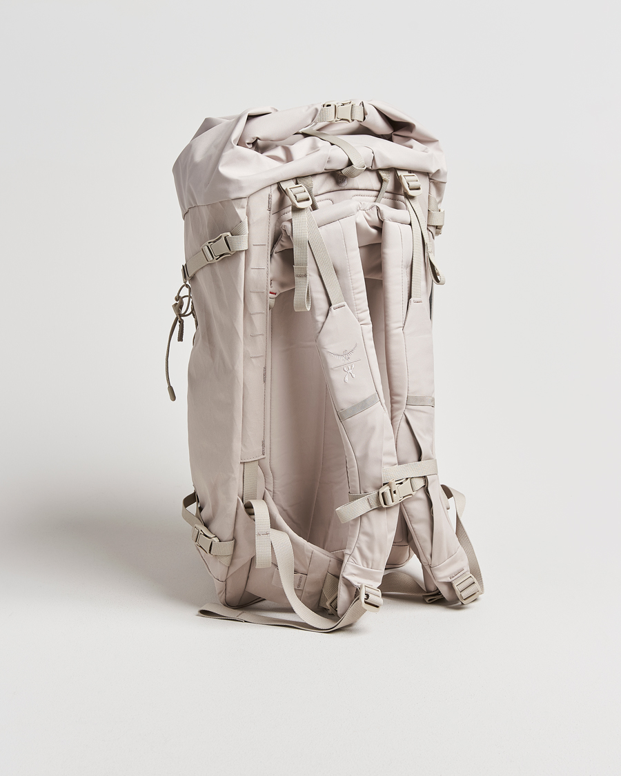 Herr | Väskor | Houdini | x Osprey Allt 20L Backpack Sandstorm