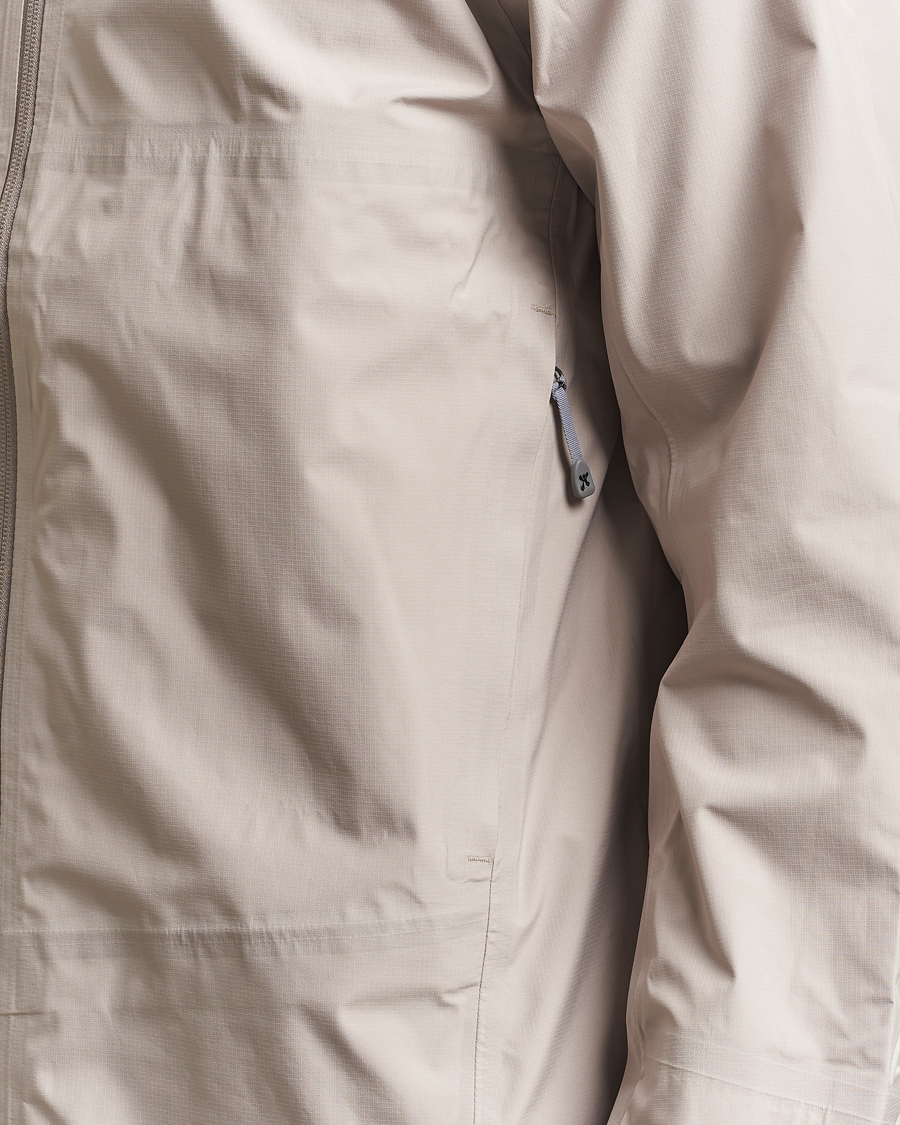 Herr | Jackor | Houdini | One Waterproof Parka Sandstorm