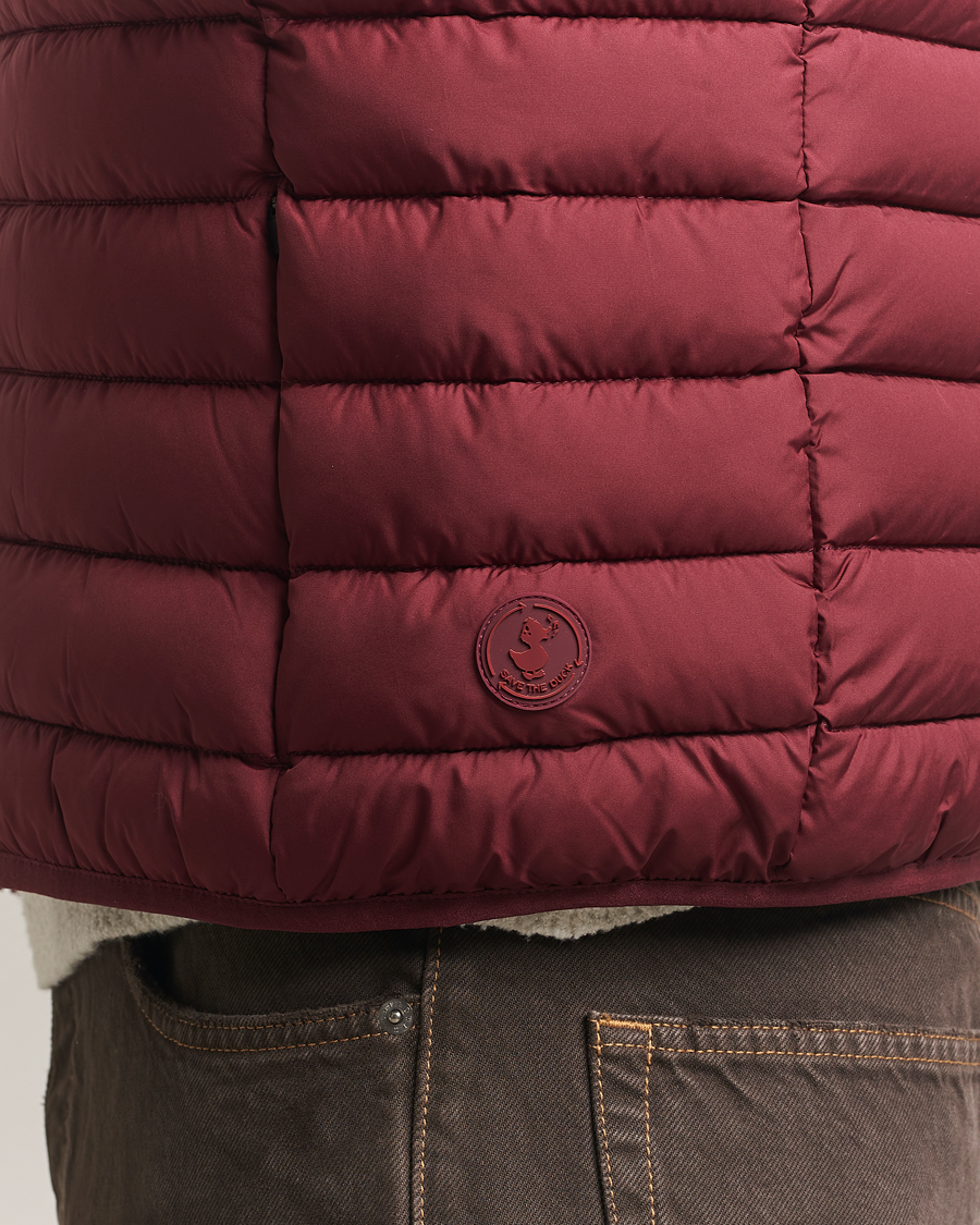 Herr | Västar | Save The Duck | Rhus Matt Lightweight Vest Wine Red