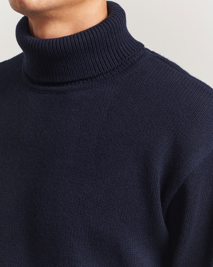 Herr | Tröjor | Colorful Standard | Merino Wool Turtleneck Navy Blue
