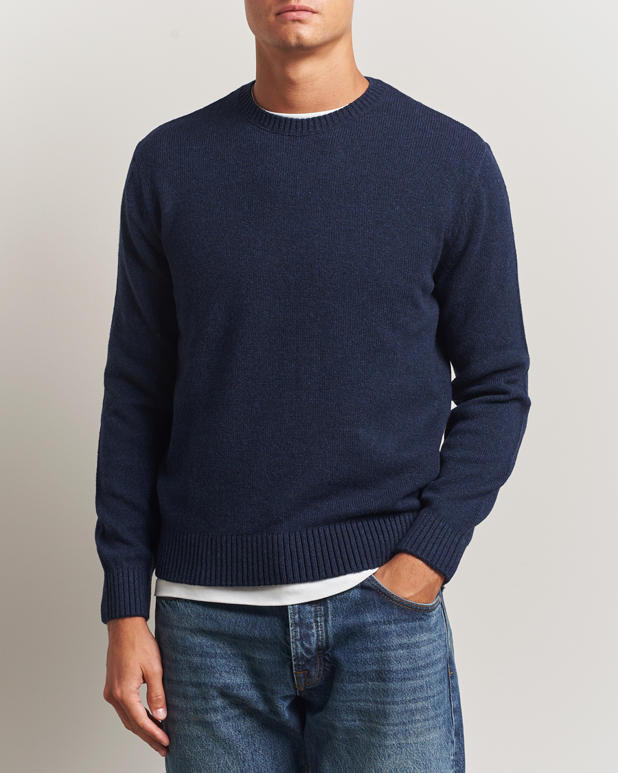 Herr | Tröjor | Colorful Standard | Classic Merino Wool Crew Neck Marine Blue