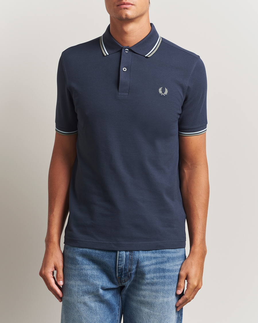 Herr | Pikéer | Fred Perry | Twin Tipped Shirt Dark Airforce