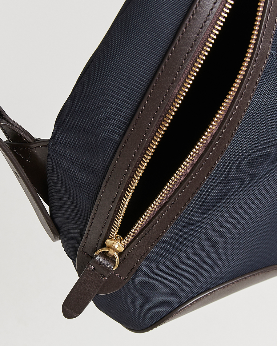 Herr | Väskor | Mismo | M/S Drop Crossbody Bag Navy/Dark Brown