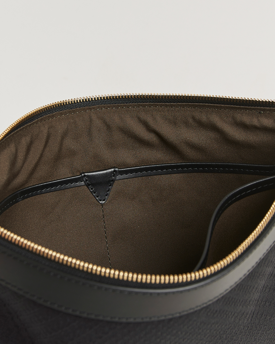 Herr | Väskor | Mismo | M/S Nylon Pouch Large Haptic Black/Black