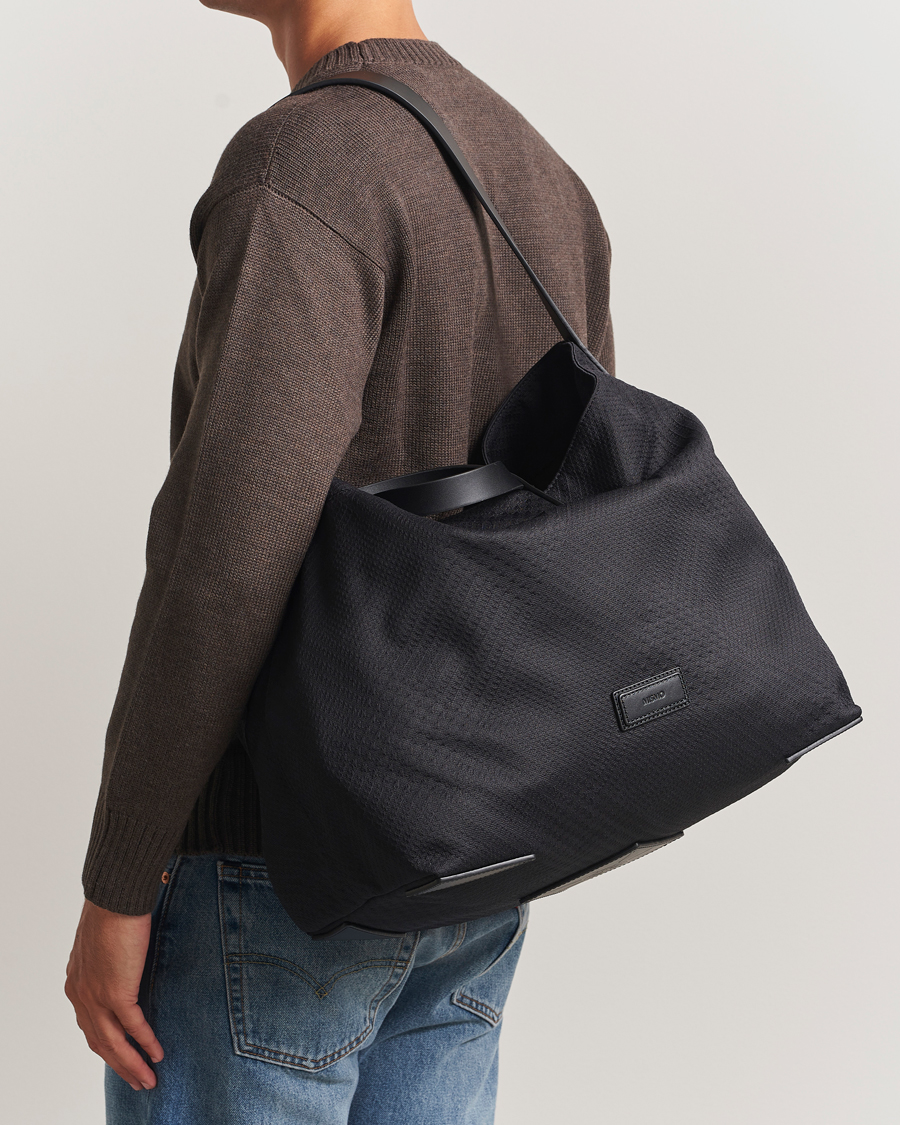 Herr | Väskor | Mismo | M/S Companion Tote Bag Haptic Black/Black
