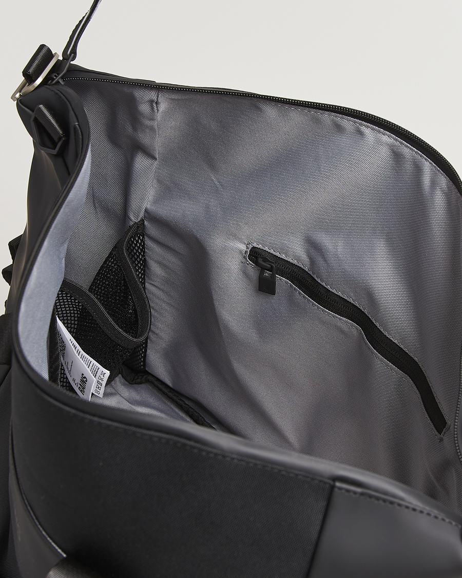 Herr | Väskor | RAINS | Otaru Small Weekendbag Black