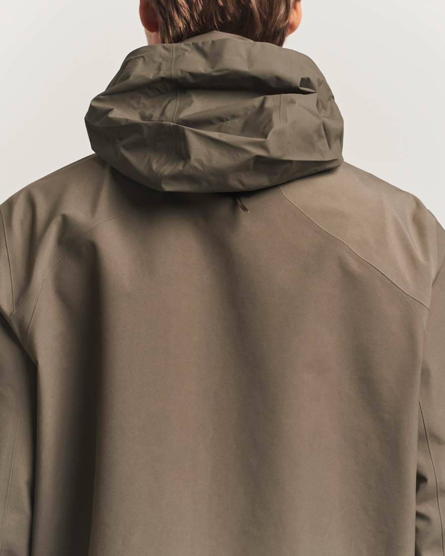 Herr | Jackor | Arc'teryx Veilance | GORE-TEX Field Jacket Brown