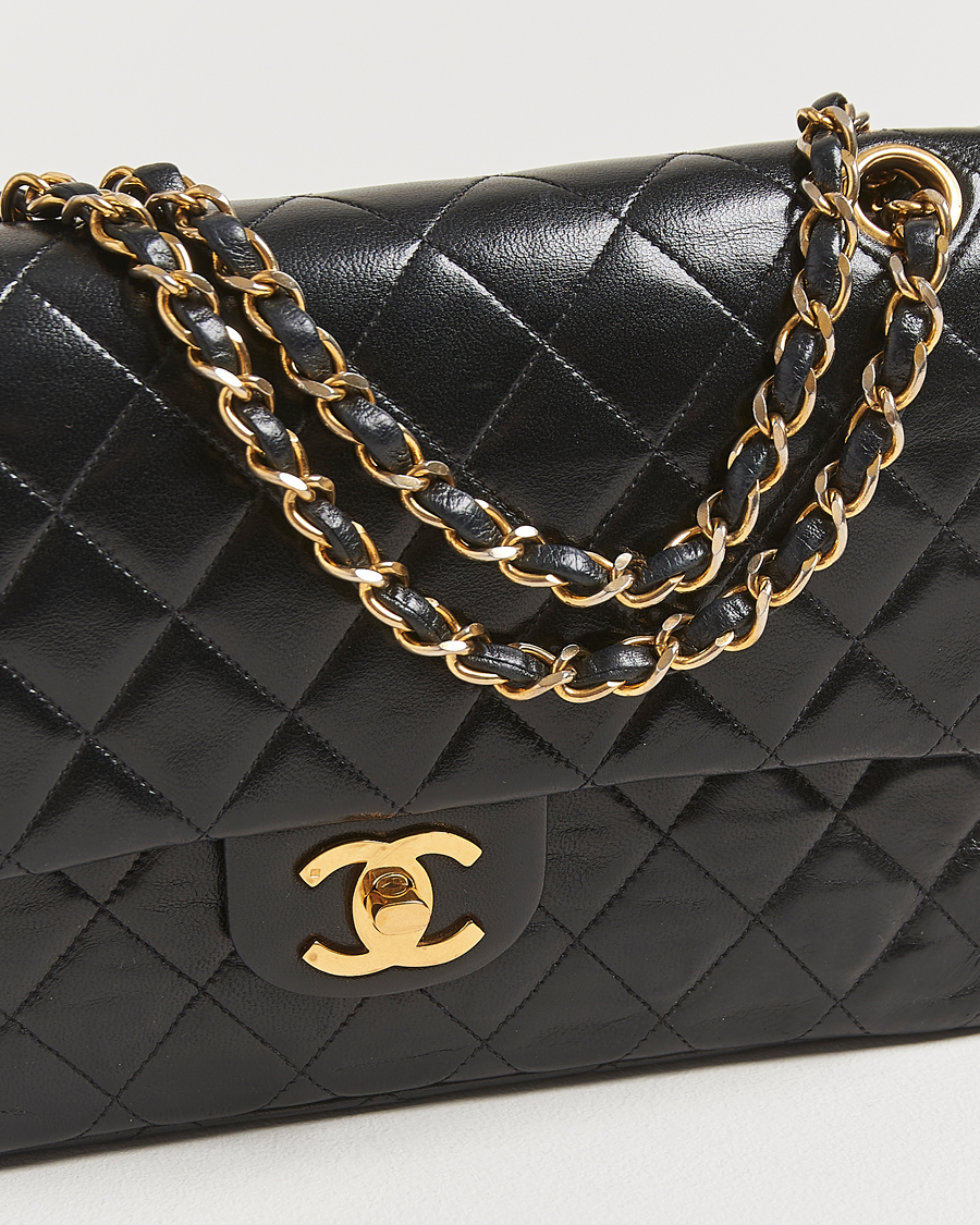 Herr | Gifts for Her | Chanel Pre-Owned | Classic Double Flap Medium Lambskin Black