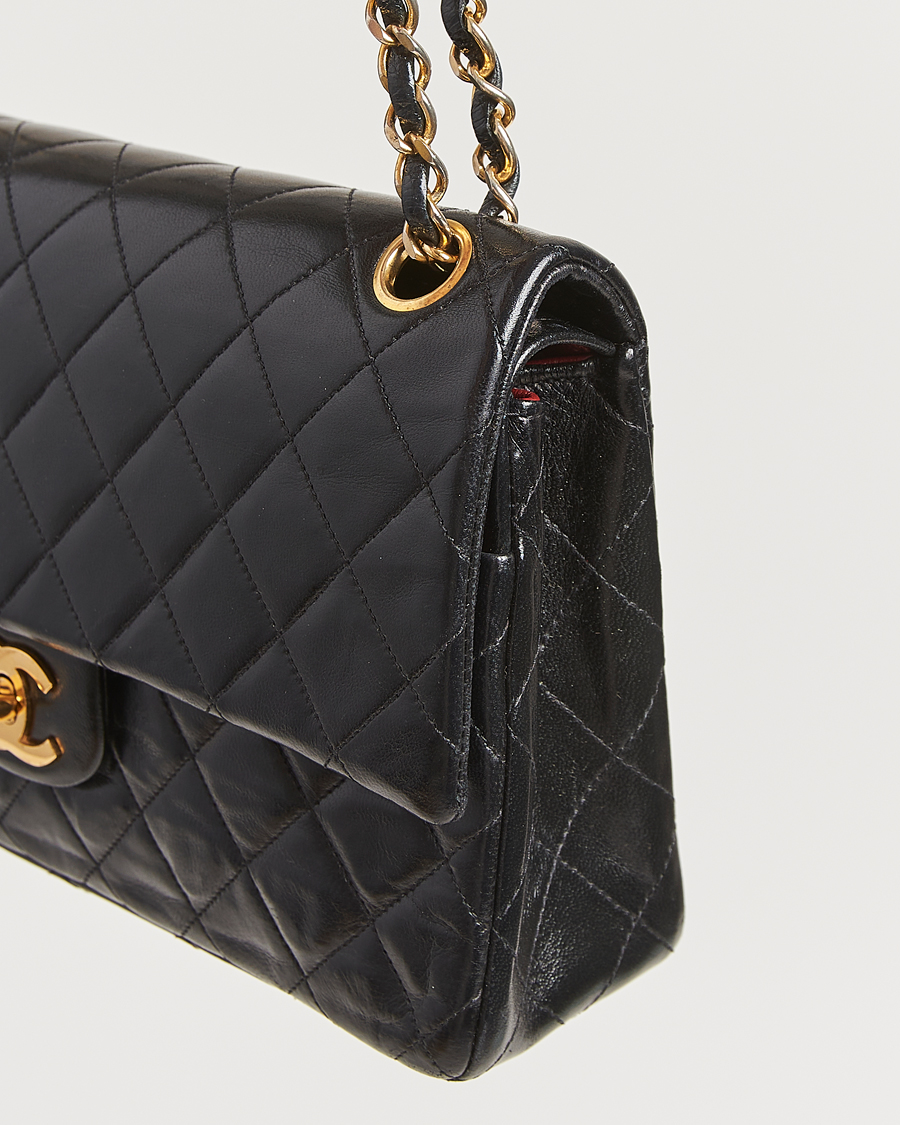 Herr | Gifts for Her | Chanel Pre-Owned | Classic Double Flap Medium Lambskin Black