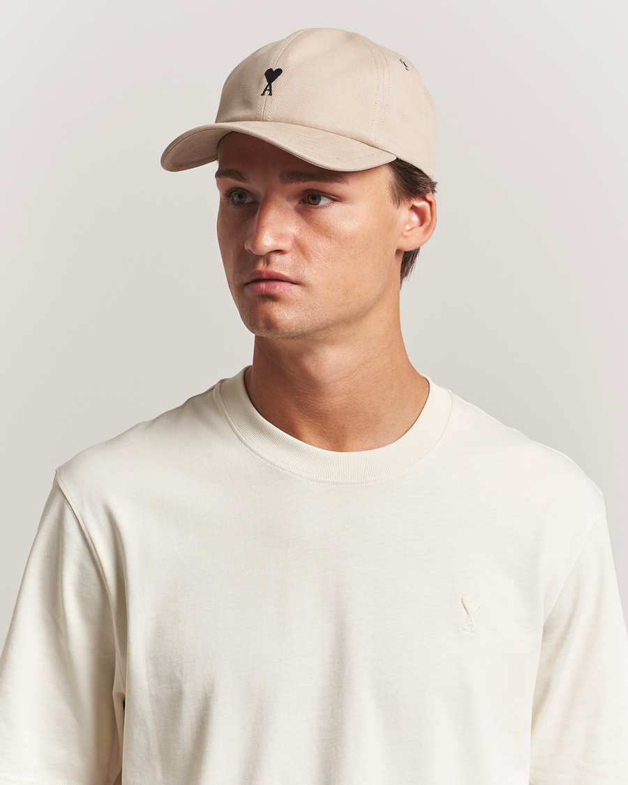 Herr | AMI Black Heart Logo Cap Cafe Creme | AMI | Black Heart Logo Cap Cafe Creme