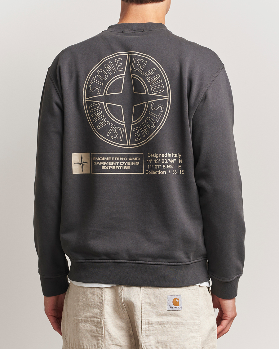 Herr | Tröjor | Stone Island | Cotton Fleece Backprint Sweatshirt Lead Grey