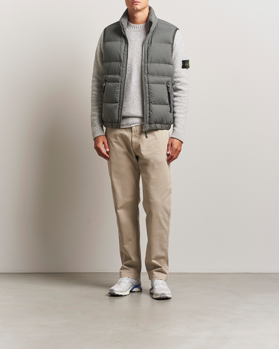 Herr | Västar | Stone Island | Seamless Tunnel Nylon Down Vest Cement