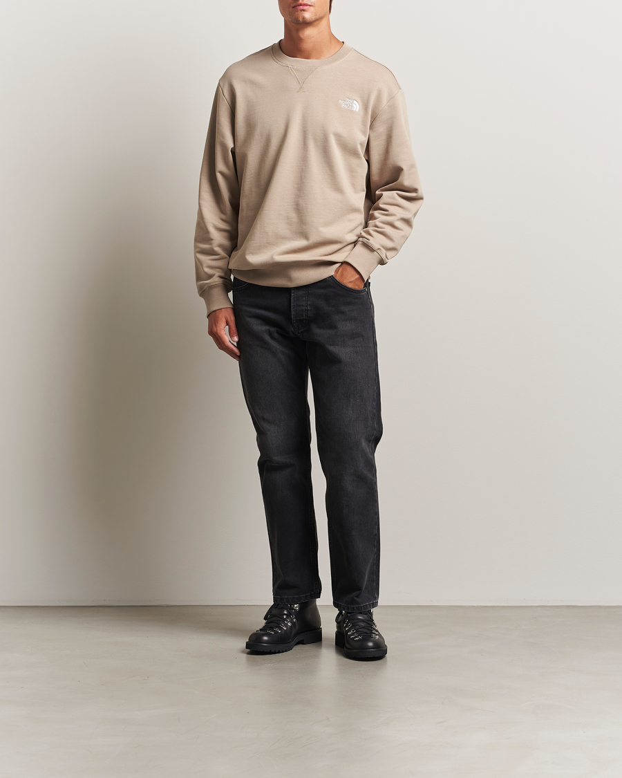 Herr | Tröjor | The North Face | Essential Lite Crew Neck Beige