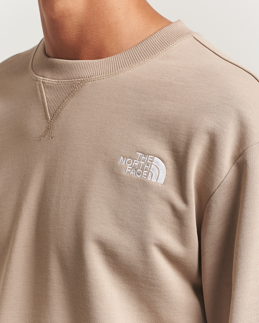 Herr | Tröjor | The North Face | Essential Lite Crew Neck Beige