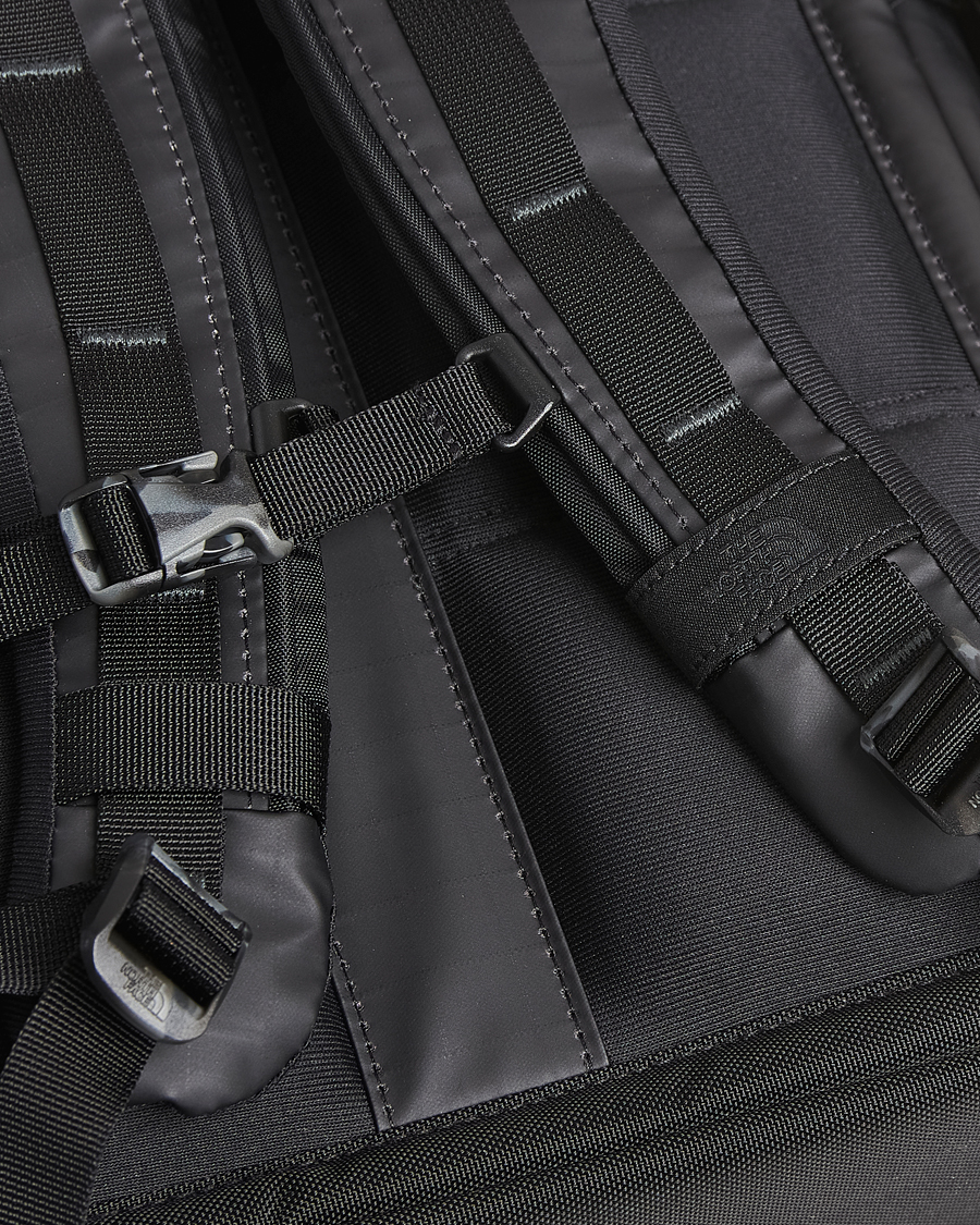 Herr | Väskor | The North Face | Base Camp Voyager Daypack Black