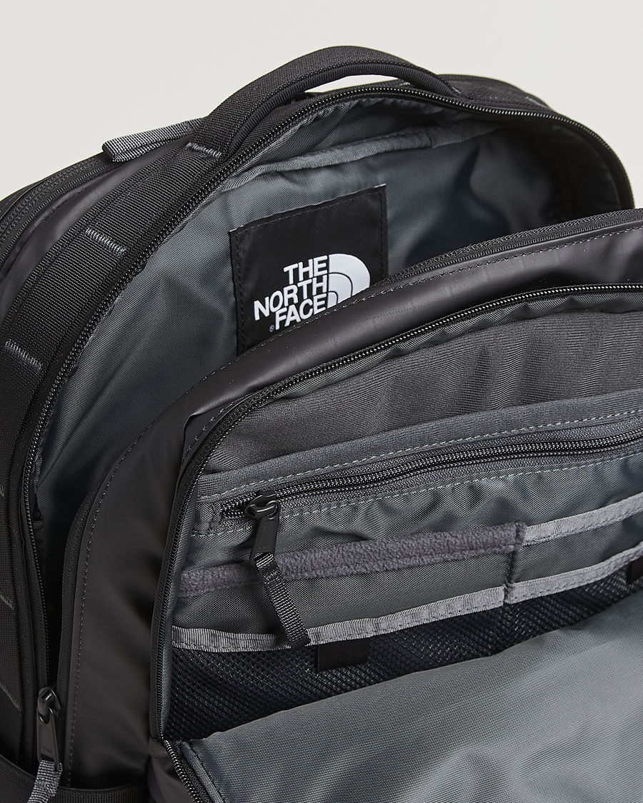 Herr | Väskor | The North Face | Base Camp Voyager Daypack Black
