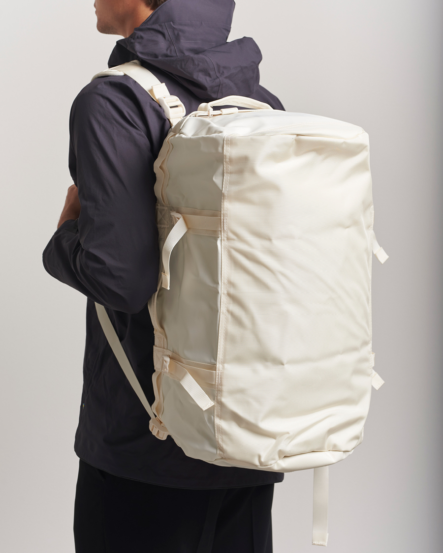 Herr | Väskor | The North Face | Base Camp Duffel S Light Beige