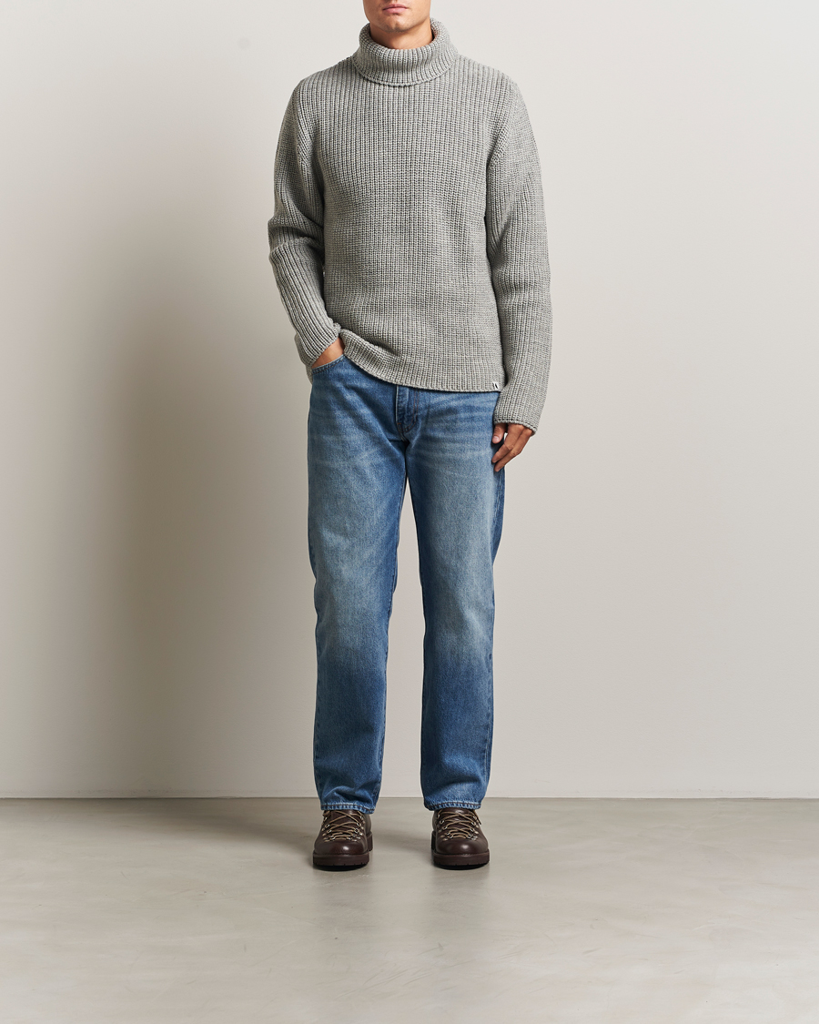 Herr | Tröjor | Peregrine | Wilkinson Knitted Merino Rollneck Light Grey