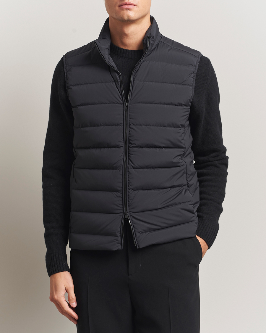 Herr | Västar | Scandinavian Edition | Ratio II Down Padded Vest Graphite