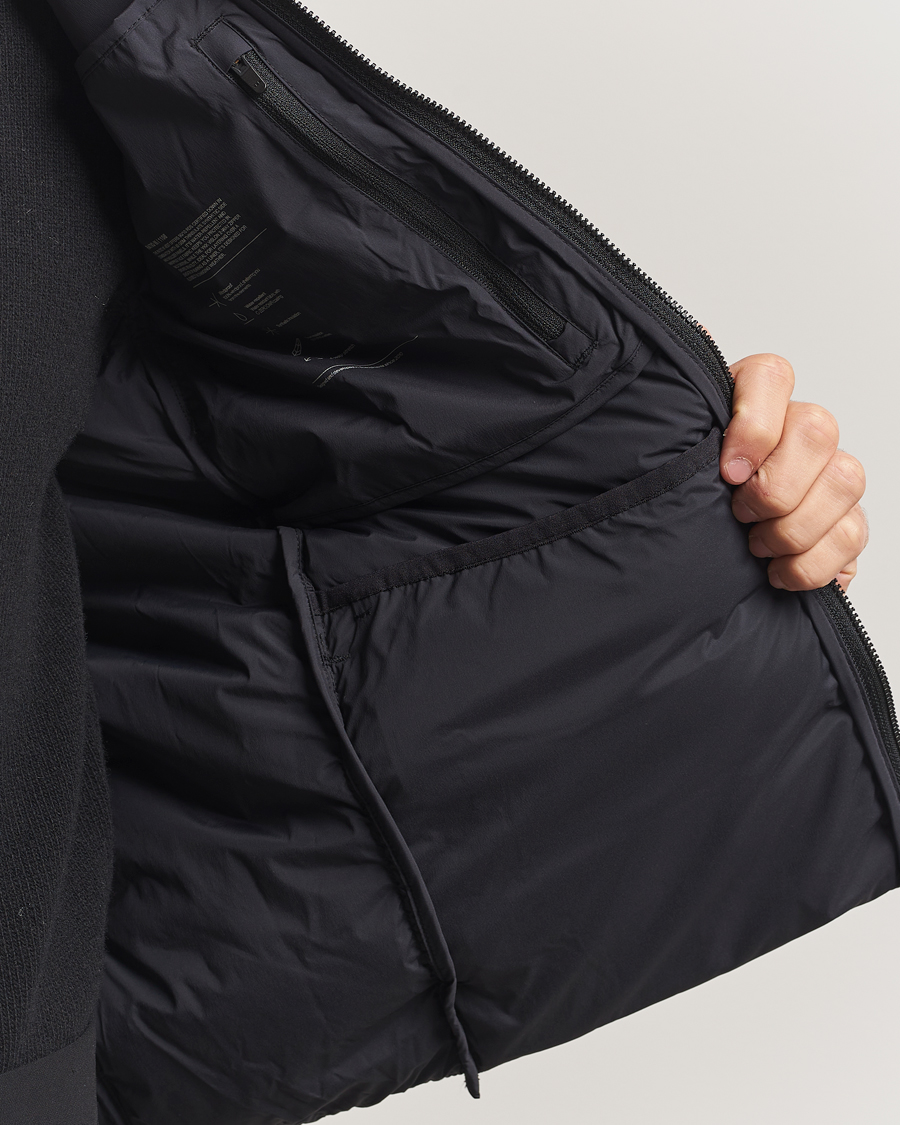 Herr | Västar | Scandinavian Edition | Ratio II Down Padded Vest Graphite