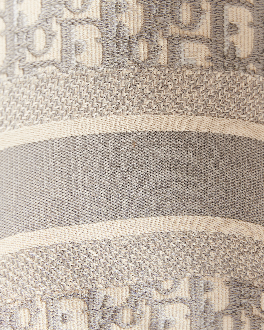 Herr | Pre-Owned & Vintage Bags | Dior Pre-Owned | Medium Dior Book Tote Light grey