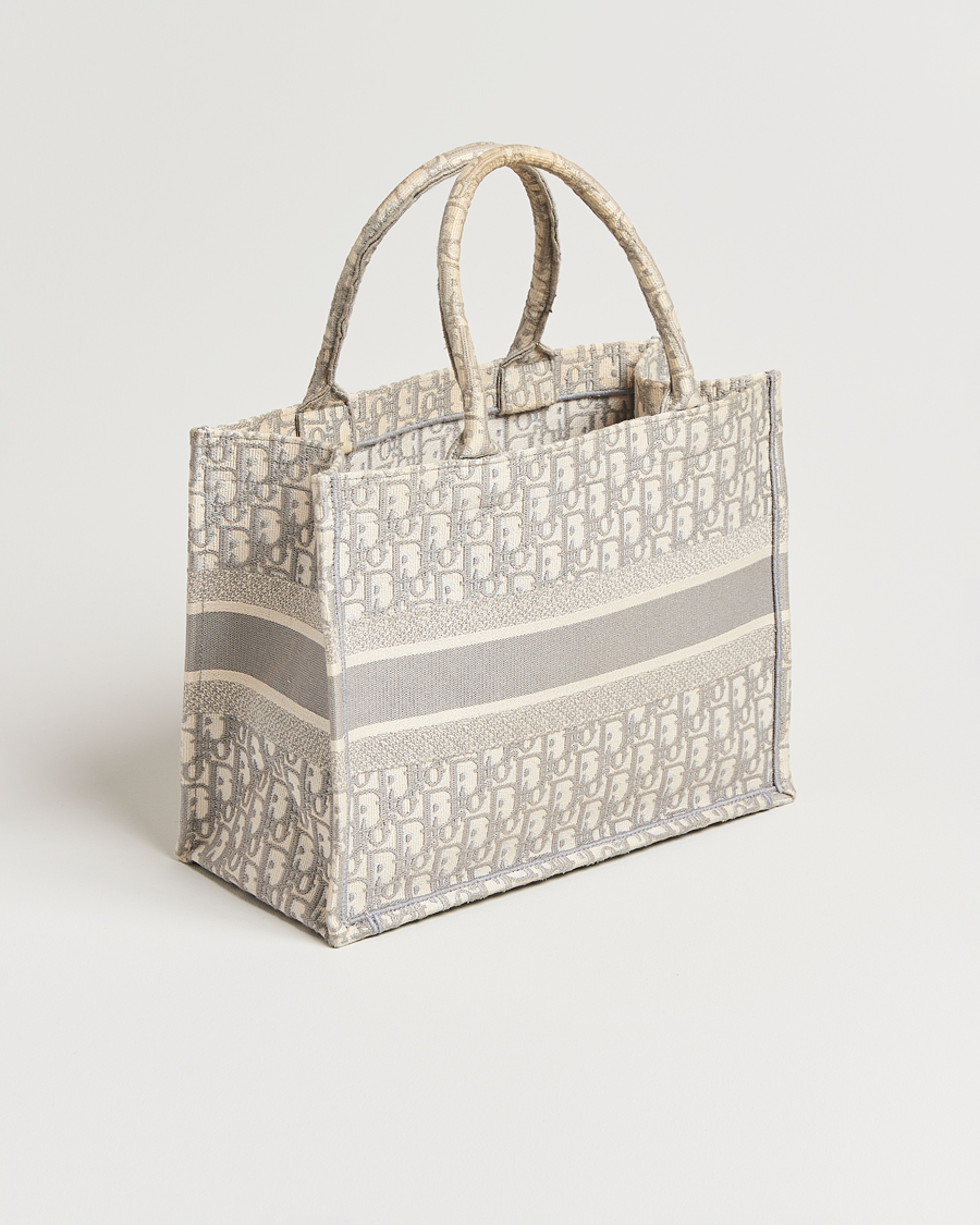 Herr | Pre-Owned & Vintage Bags | Dior Pre-Owned | Medium Dior Book Tote Light grey
