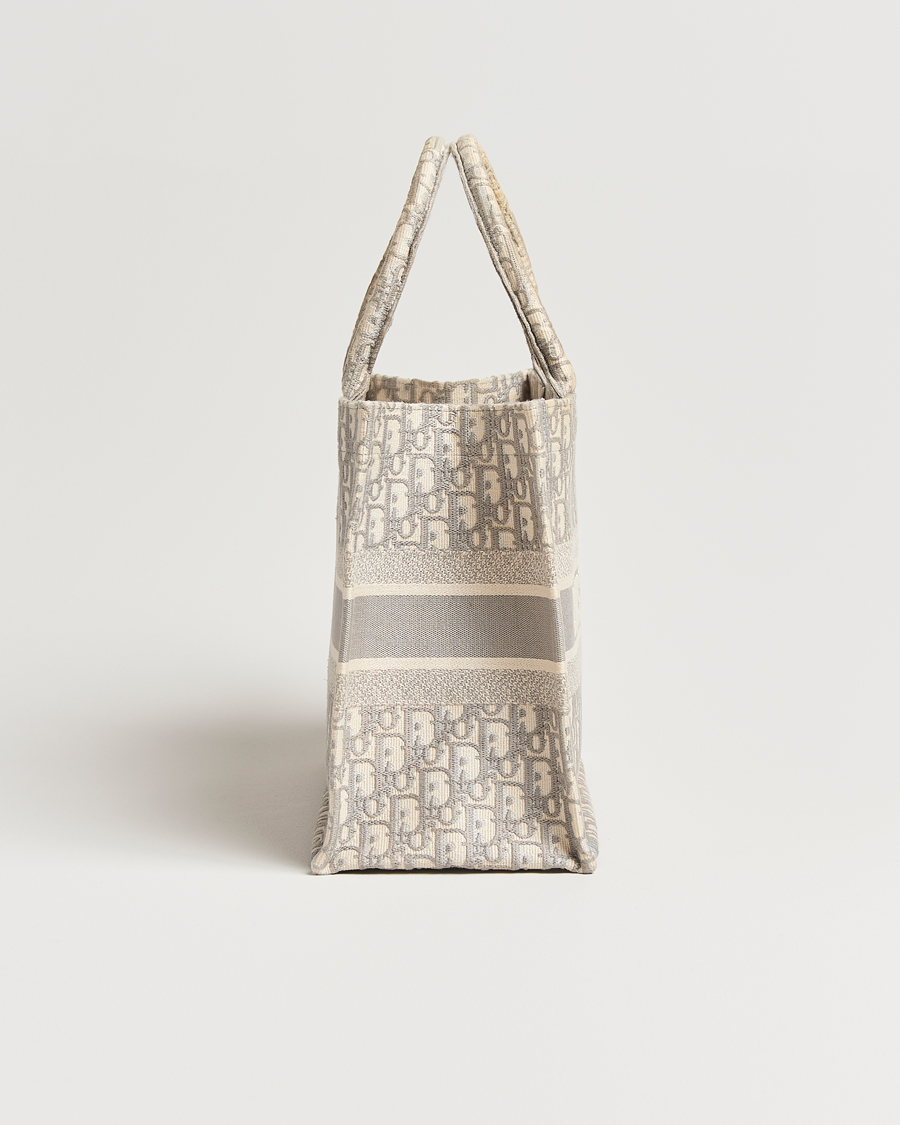 Herr | Pre-Owned & Vintage Bags | Dior Pre-Owned | Medium Dior Book Tote Light grey