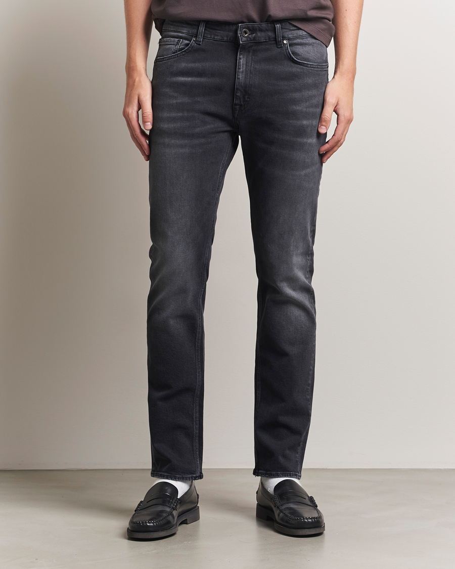 Herr | Byxor | Tiger of Sweden | Des Jeans Washed Black