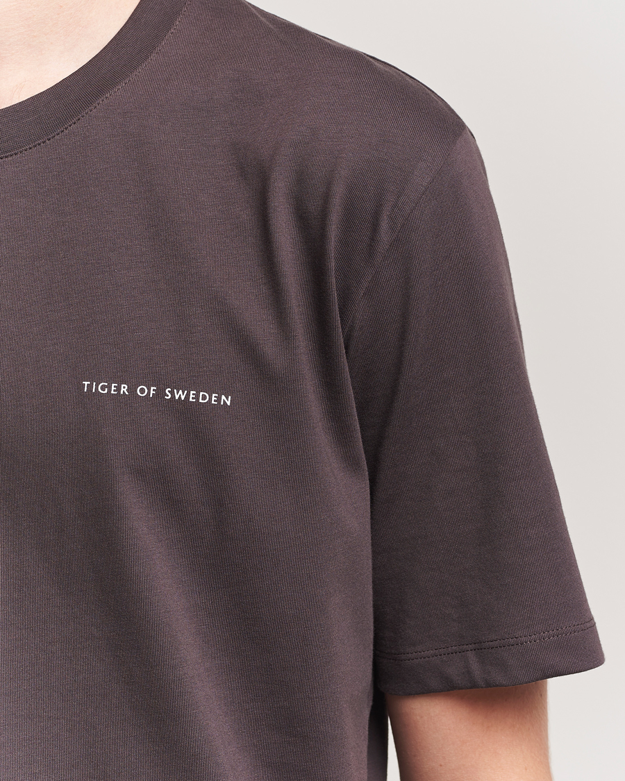 Herr | T-Shirts | Tiger of Sweden | Pro Logo Crew Neck T-Shirt Triumph Steel