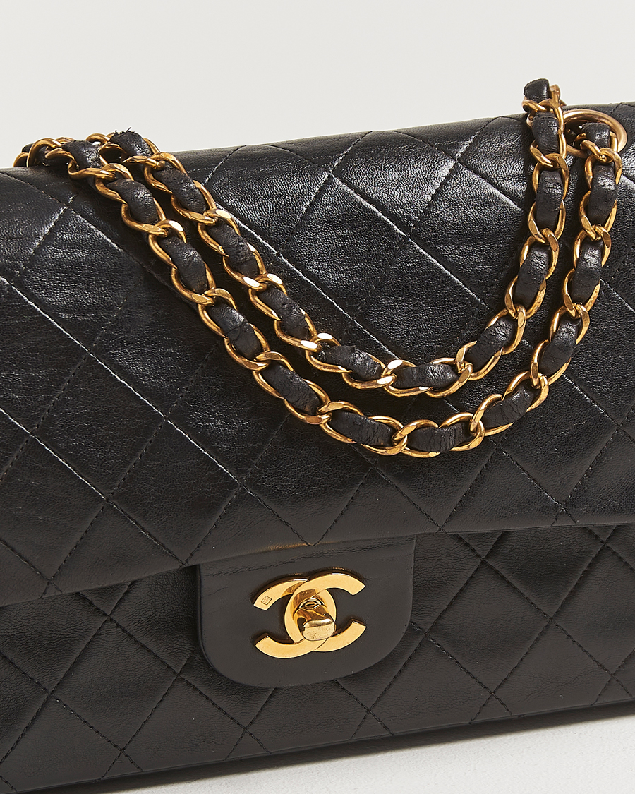 Herr | Gifts for Her | Chanel Pre-Owned | Classic Double Flap Medium Lambskin Black
