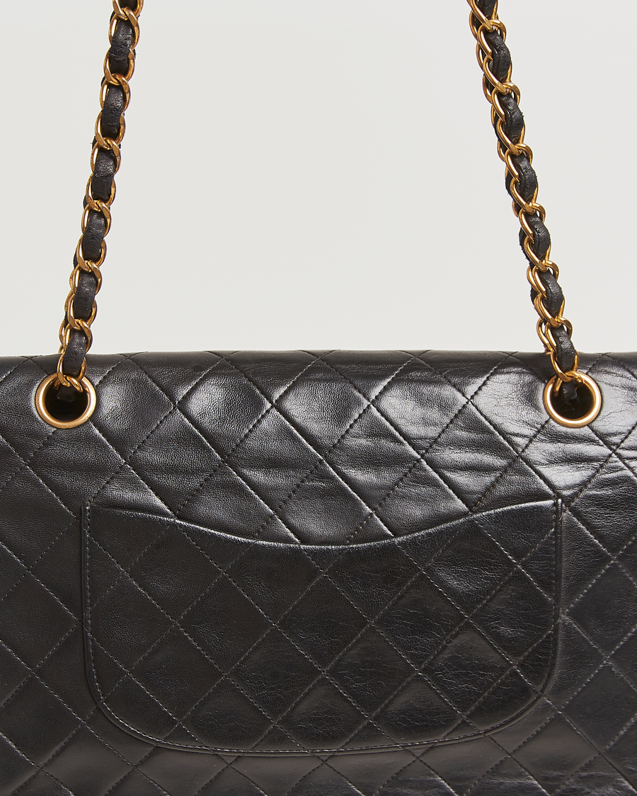 Herr | Gifts for Her | Chanel Pre-Owned | Classic Double Flap Medium Lambskin Black