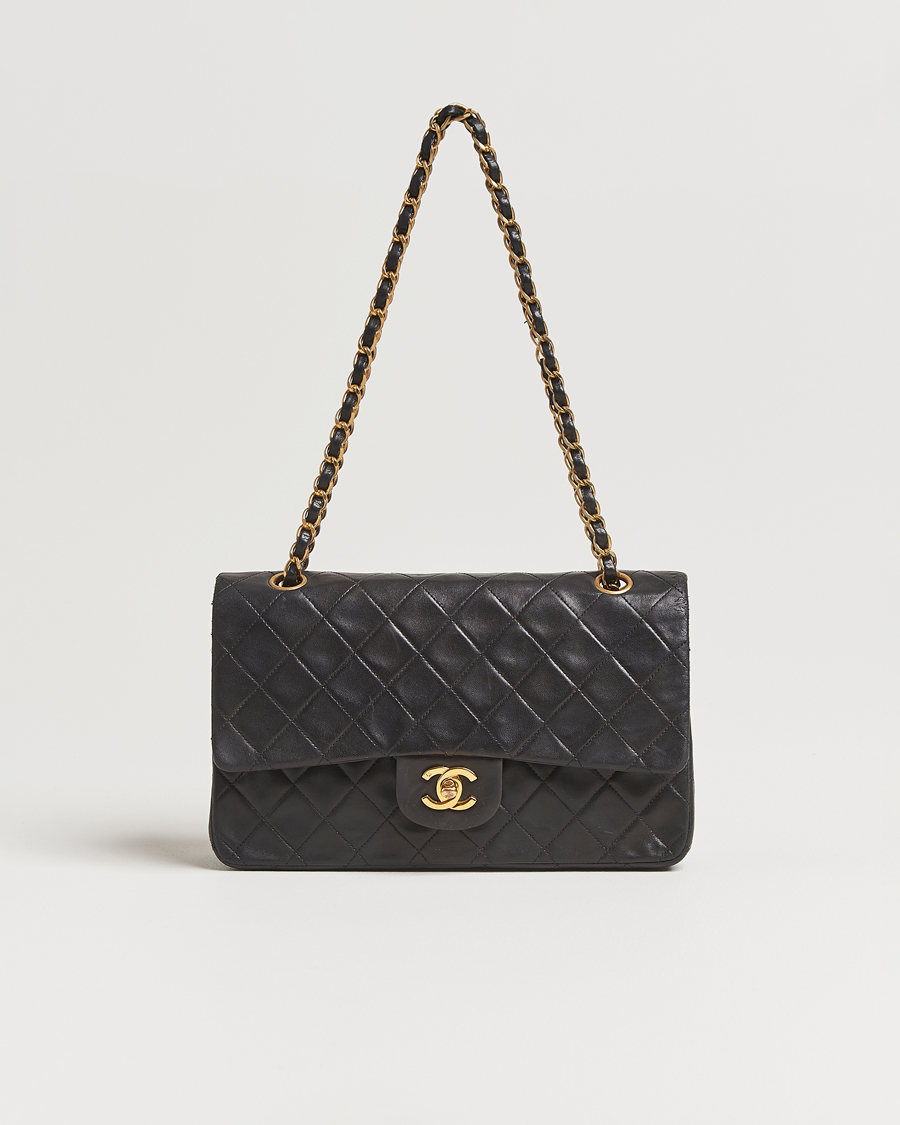Herr | Gifts for Her | Chanel Pre-Owned | Classic Double Flap Medium Lambskin Black