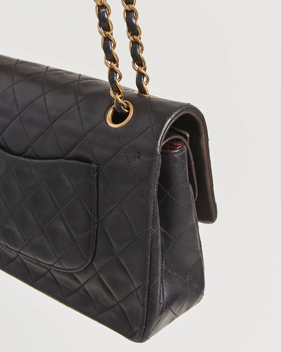 Herr | Gifts for Her | Chanel Pre-Owned | Classic Double Flap Medium Lambskin Black