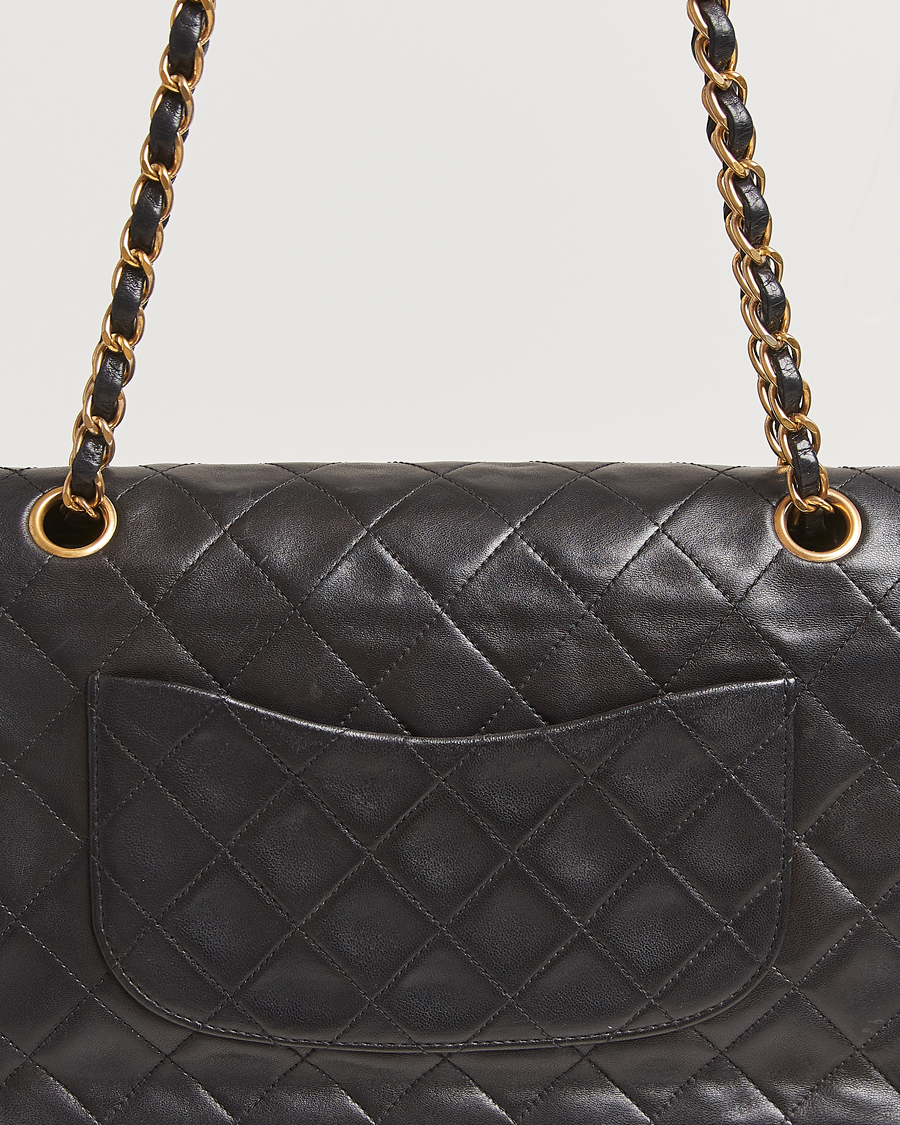 Herr | Gifts for Her | Chanel Pre-Owned | Classic Double Flap Medium Lambskin Black