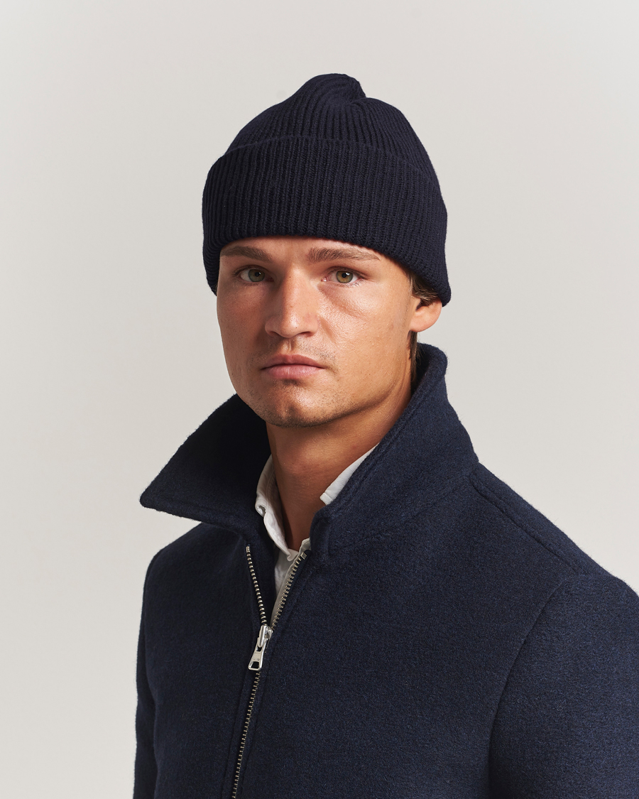 Herr | Mössor | Robert Mackie | Clyde Lambswool Beanie Navy