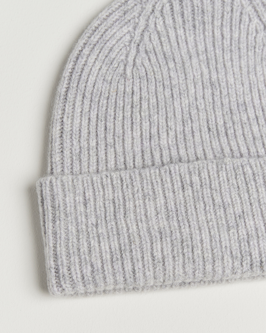 Herr | Mössor | Robert Mackie | Clyde Lambswool Beanie Pearl Grey