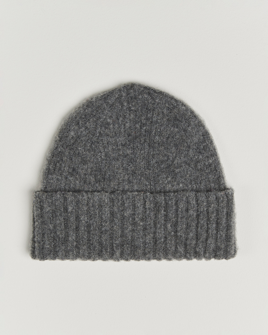 Herr | Mössor | Robert Mackie | Rona Ribbed Shaggy Lambswool Beanie Dark Grey