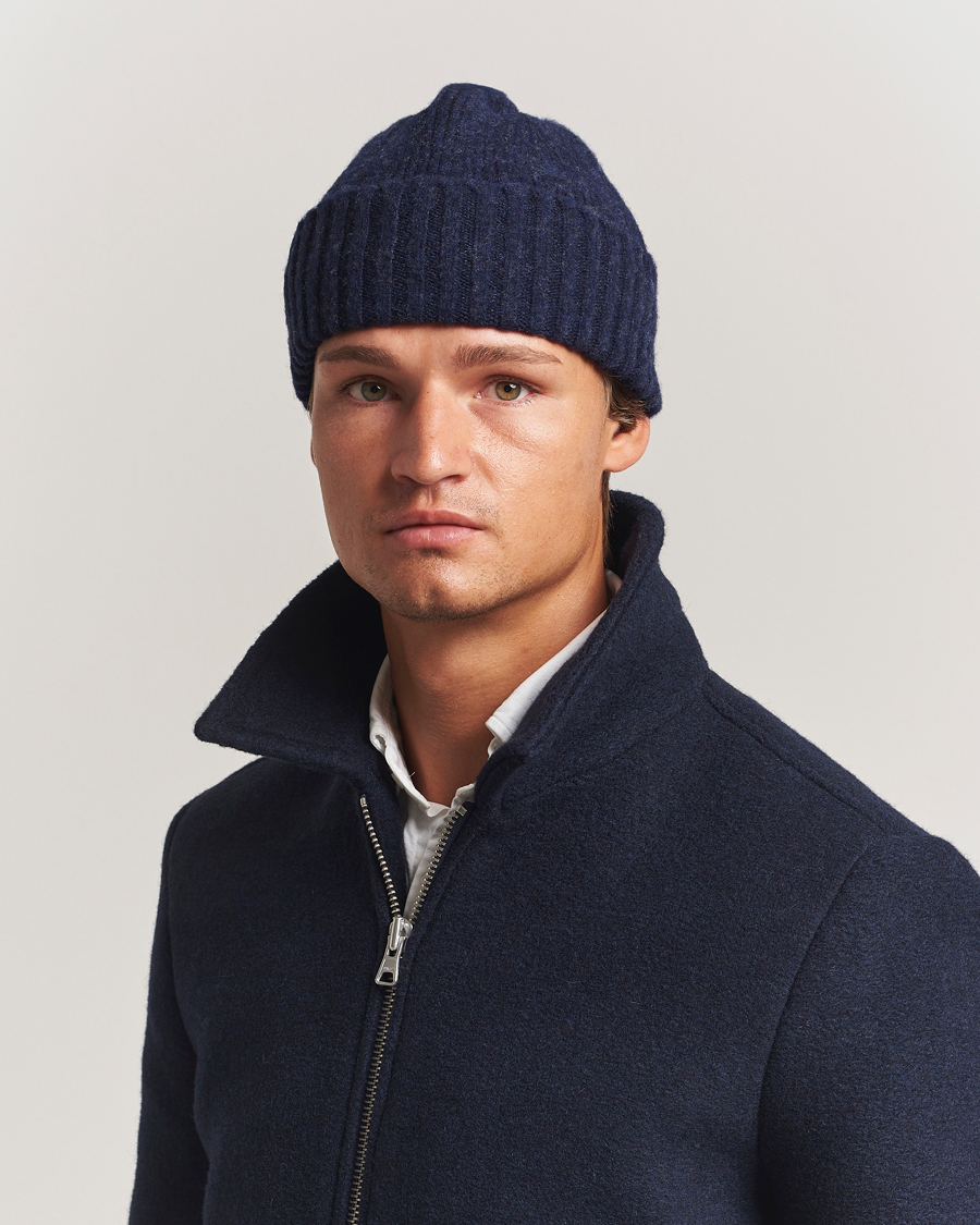 Herr | Mössor | Robert Mackie | Rona Ribbed Shaggy Lambswool Beanie Blue