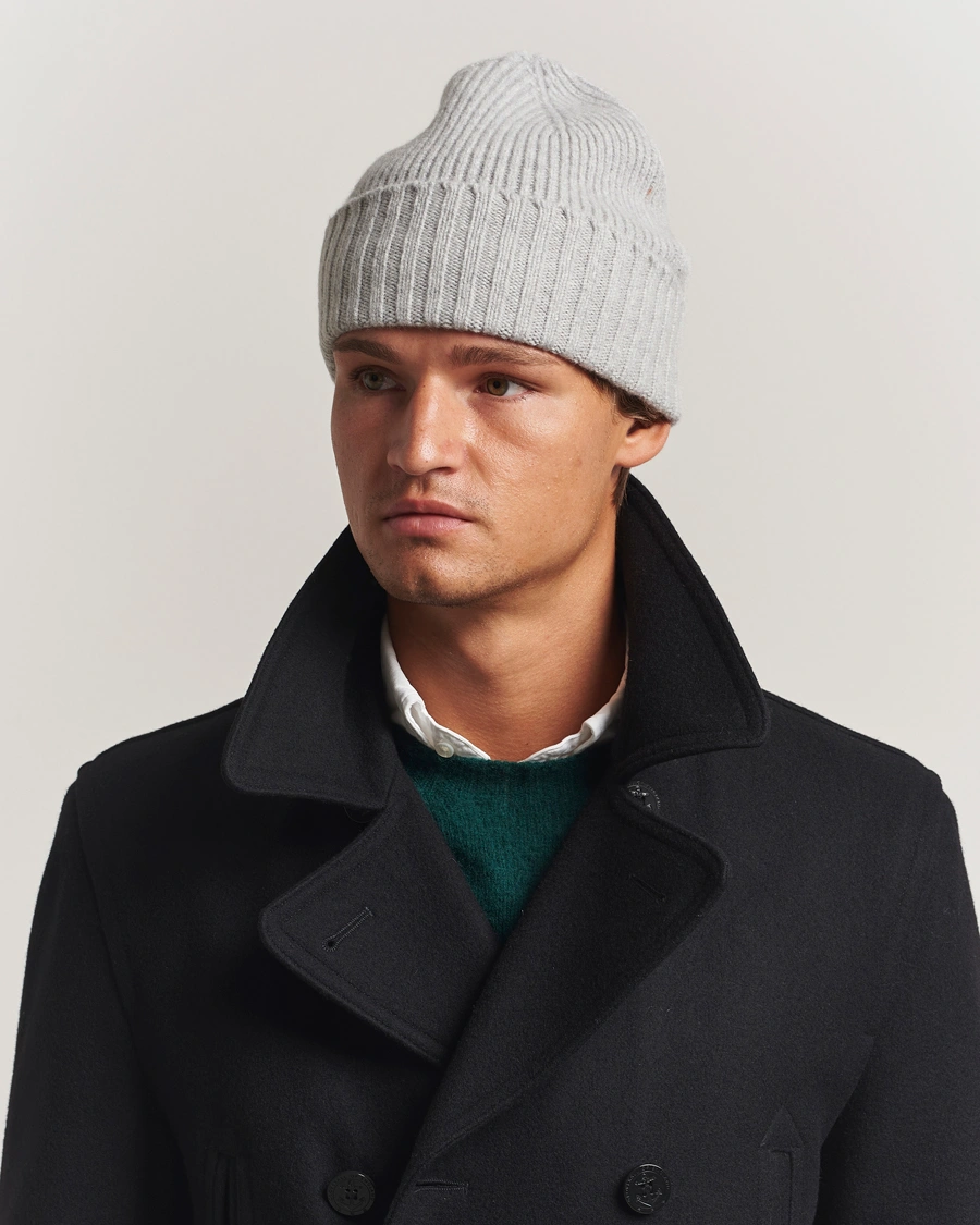 Herr | Mössor | Robert Mackie | Kingswell Ribbed Wool/Cashmere Beanie Light Grey