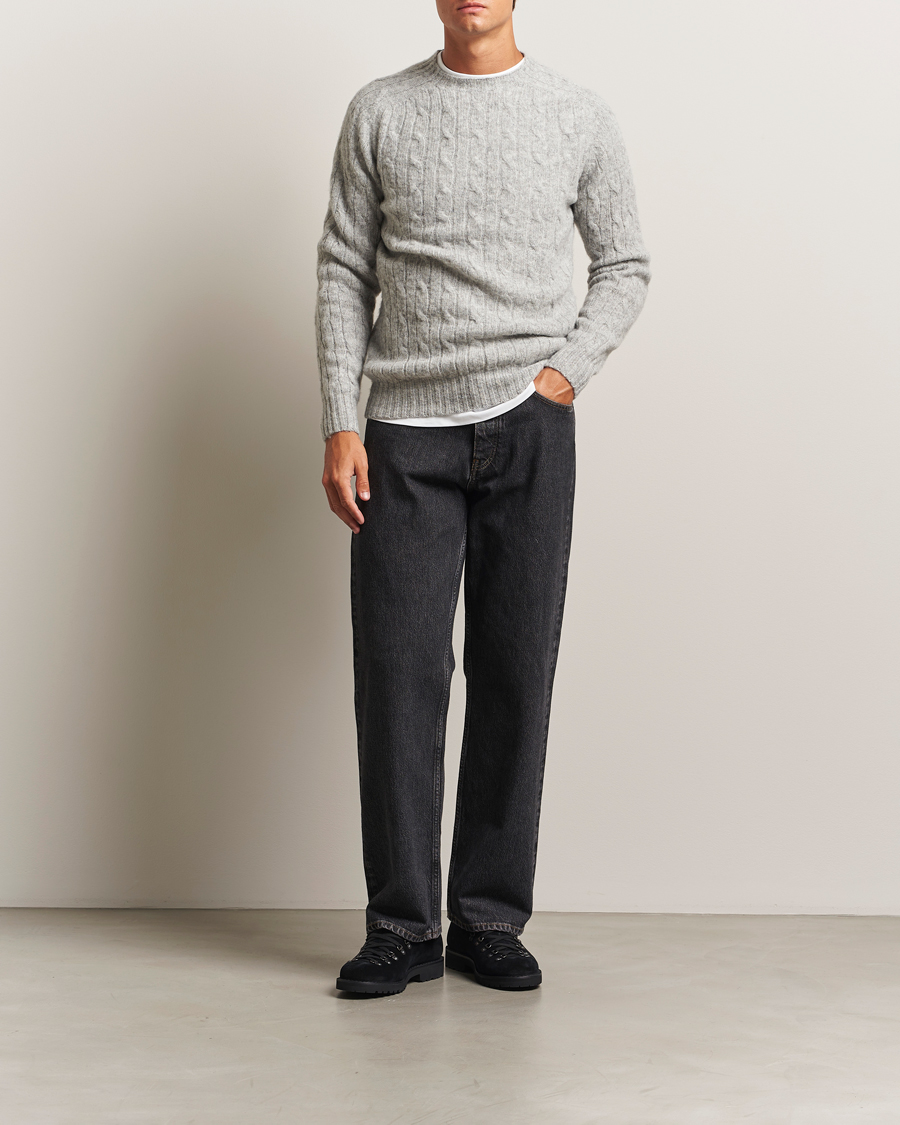 Herr | Tröjor | Harley Of Scotland | Brushed Supersoft Lambswool Cable Silver