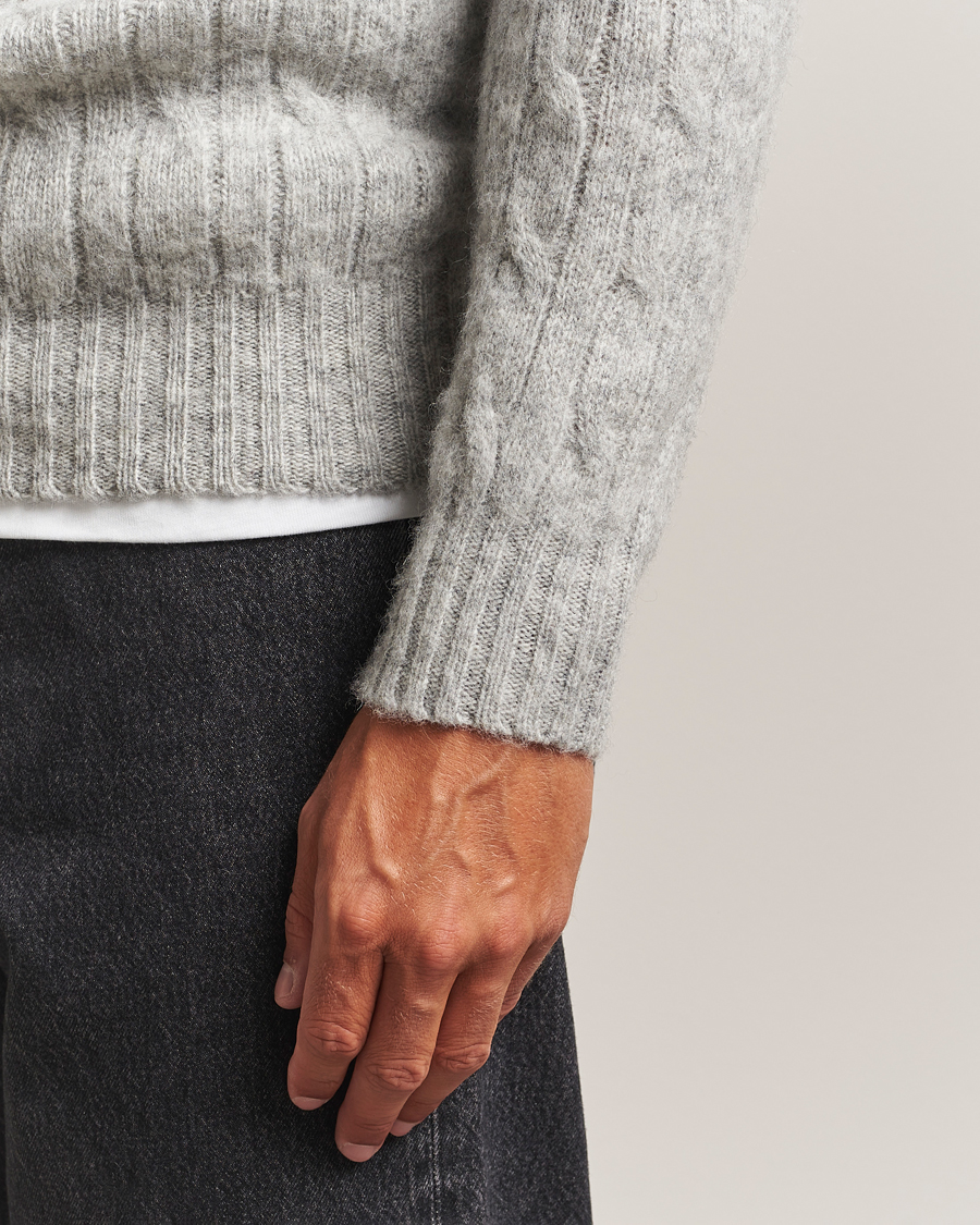 Herr | Tröjor | Harley Of Scotland | Brushed Supersoft Lambswool Cable Silver