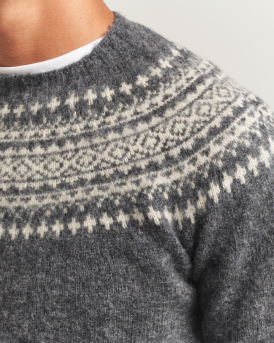 Herr | Tröjor | Harley Of Scotland | Brushed Supersoft Lambswool Yolk Fairisle Grey