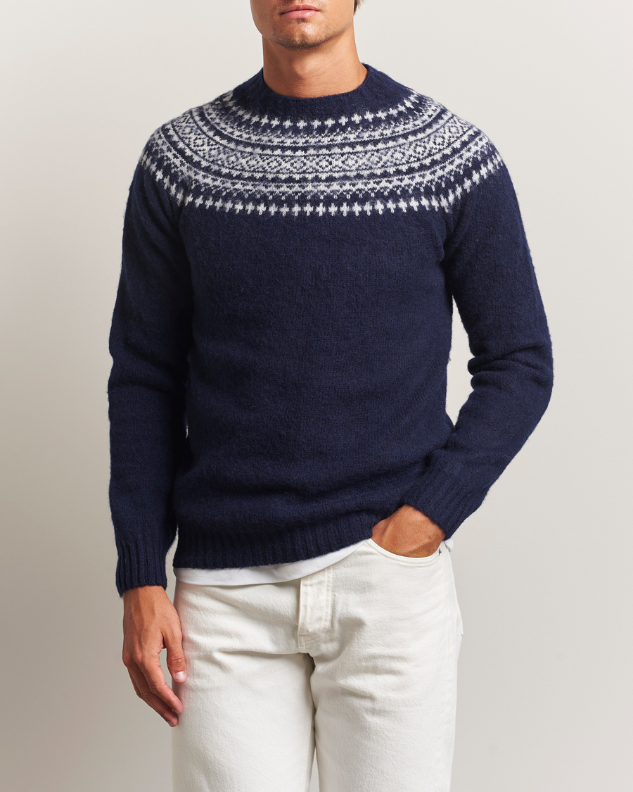 Herr | Tröjor | Harley Of Scotland | Brushed Supersoft Lambswool Yolk Fairisle Navy