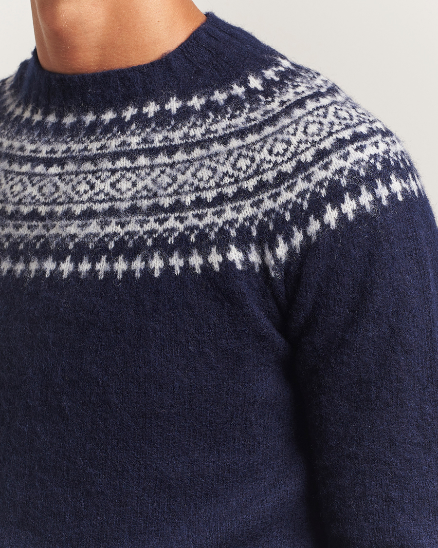 Herr | Tröjor | Harley Of Scotland | Brushed Supersoft Lambswool Yolk Fairisle Navy