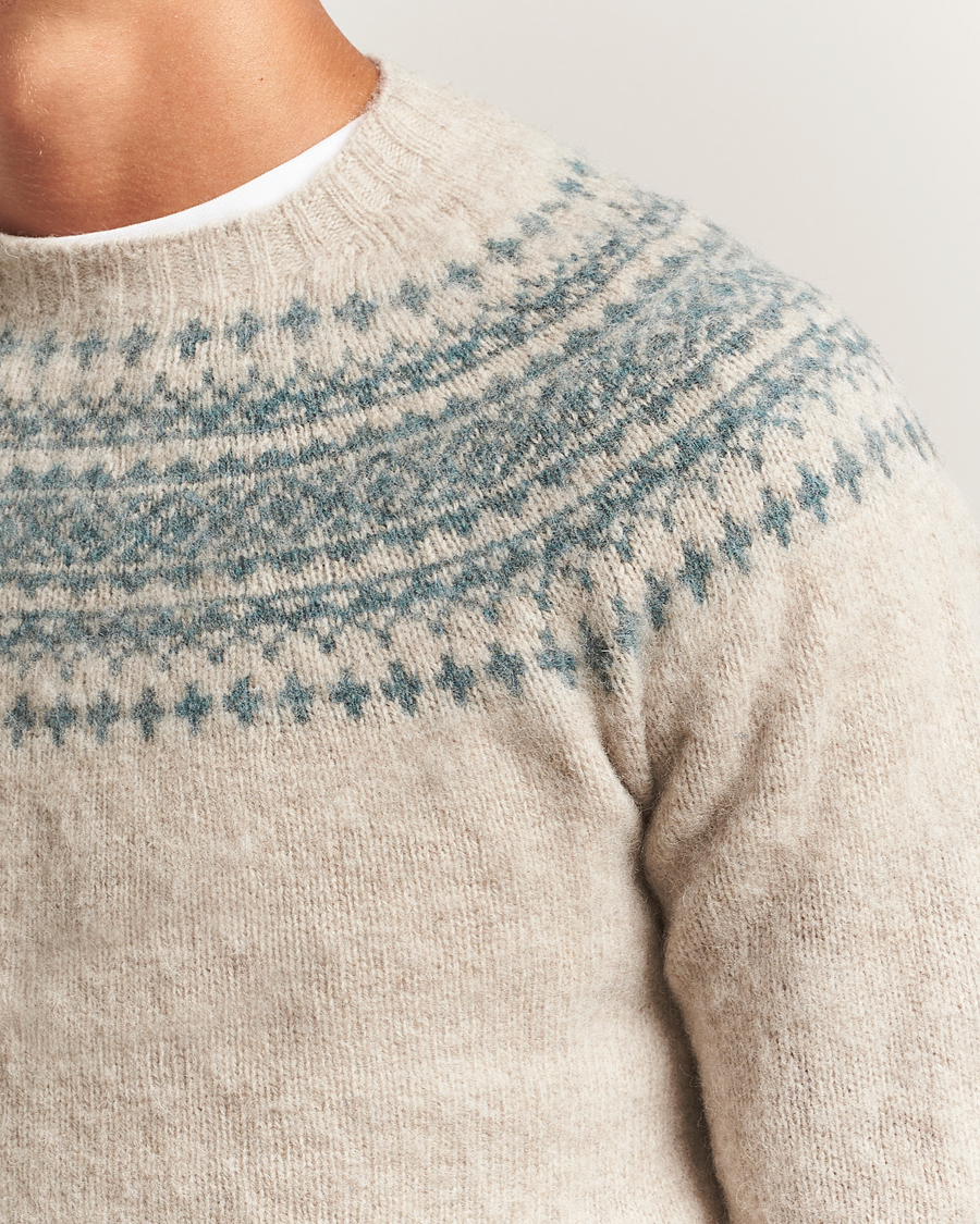 Herr | Tröjor | Harley Of Scotland | Brushed Supersoft Lambswool Yolk Fairisle Beige