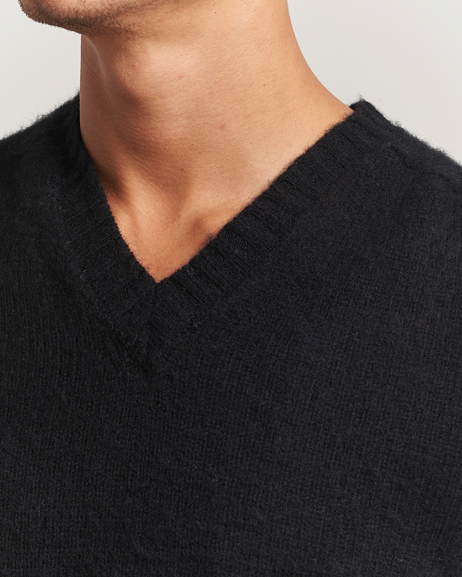 Herr | Tröjor | Harley Of Scotland for Care of Carl | Harley Of Scotland Brushed Supersoft Lambswool V-Neck Black