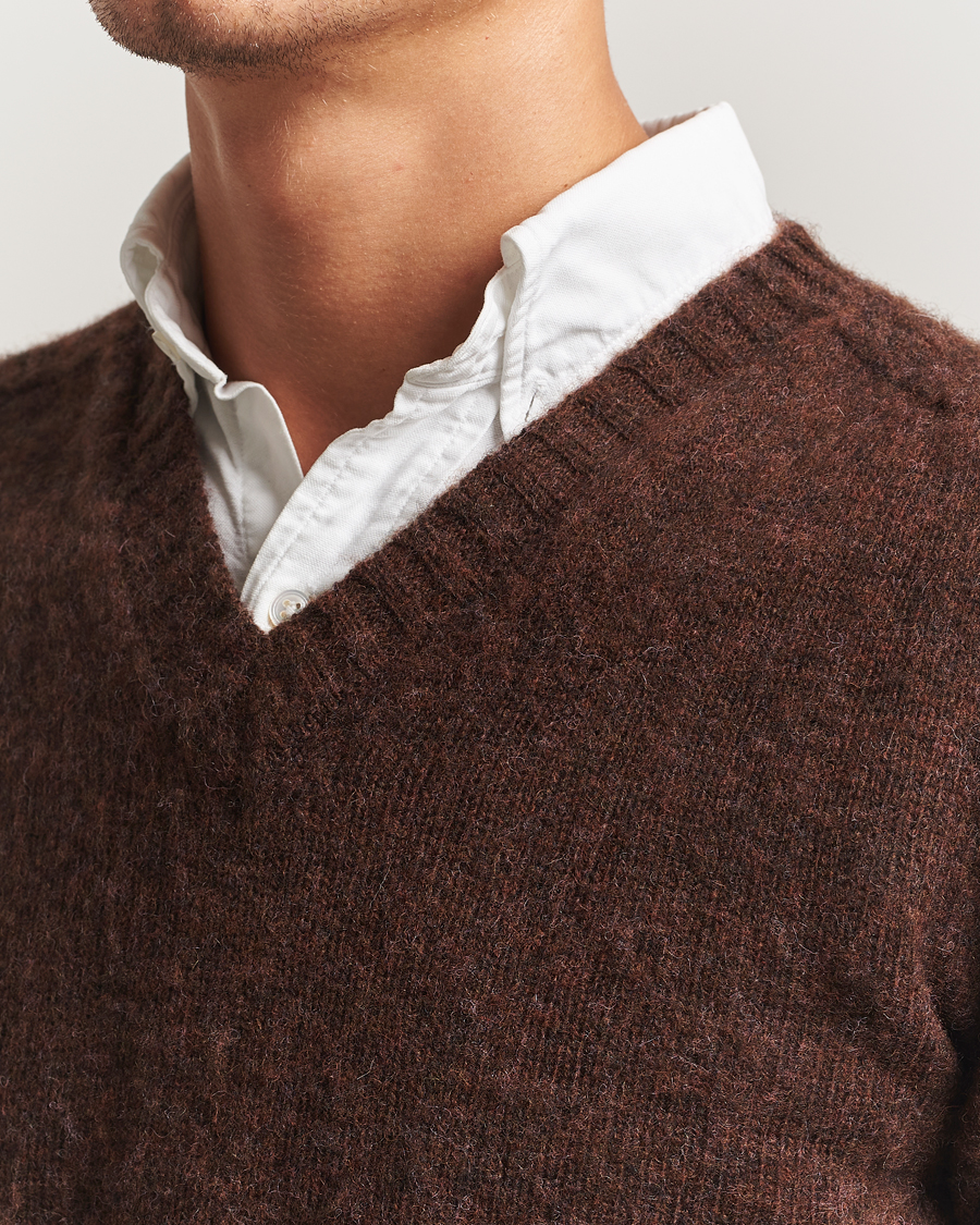 Herr | Tröjor | Harley Of Scotland for Care of Carl | Harley Of Scotland Brushed Supersoft Lambswool V-Neck Brown