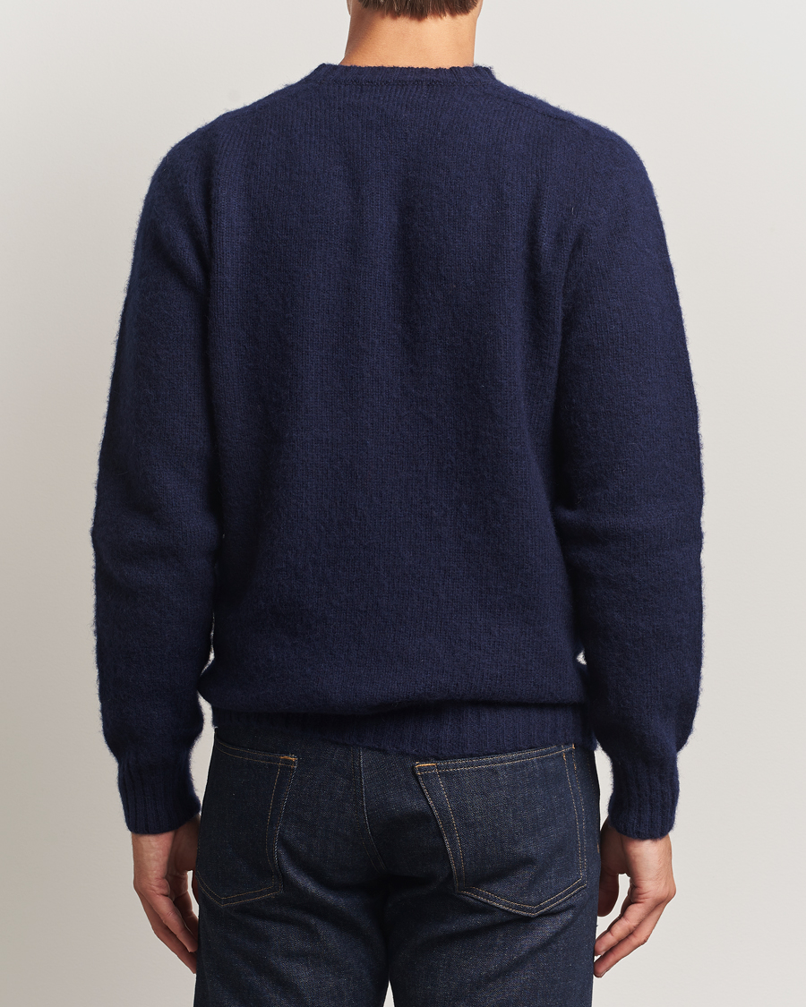 Herr | Tröjor | Harley Of Scotland for Care of Carl | Harley Of Scotland Brushed Supersoft Lambswool V-Neck Navy