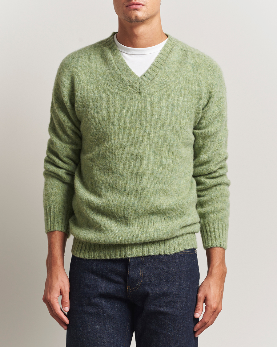 Herr | Tröjor | Harley Of Scotland | Brushed Supersoft Lambswool V-Neck Light Green