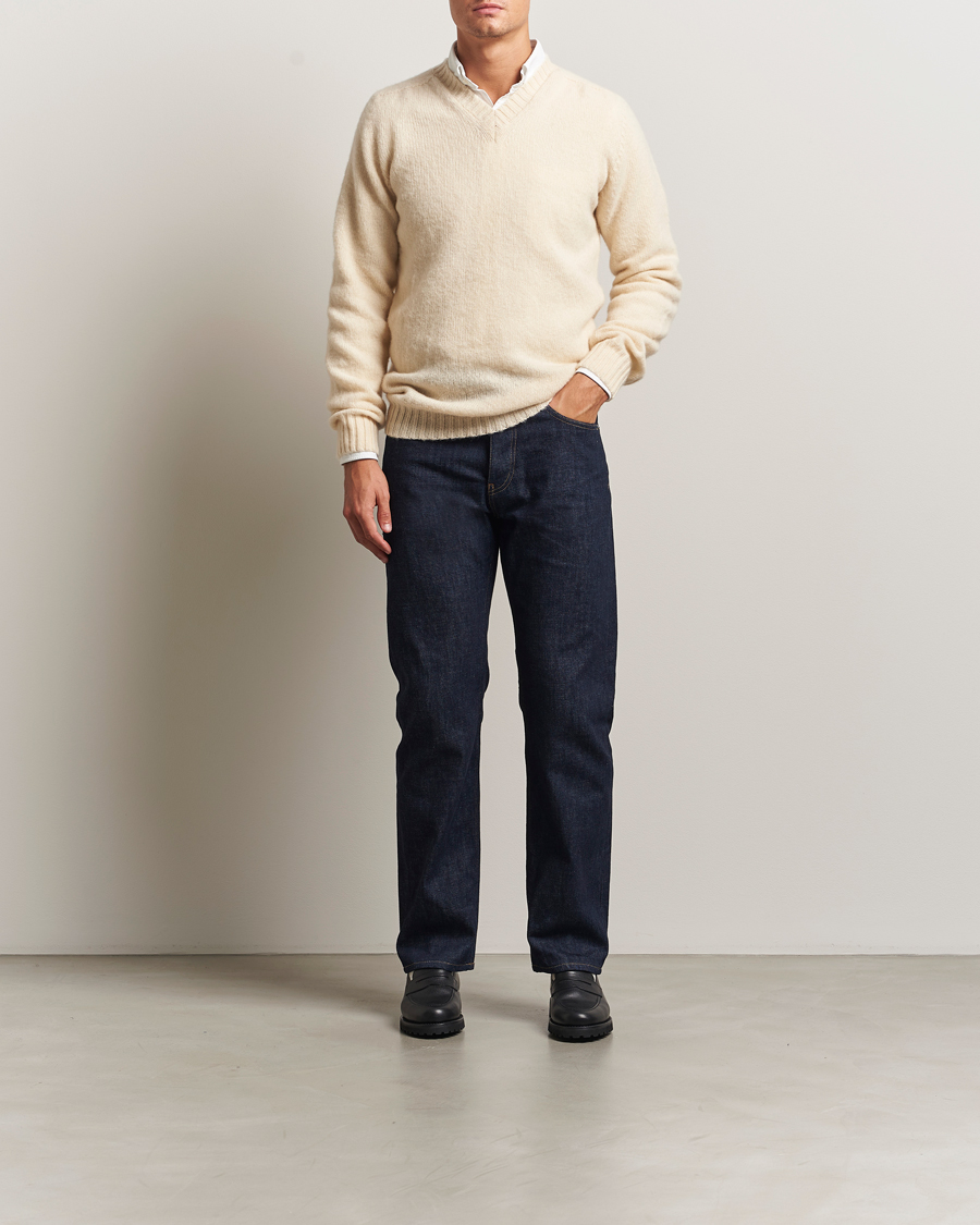 Herr | Tröjor | Harley Of Scotland for Care of Carl | Harley Of Scotland Brushed Supersoft Lambswool V-Neck Vanilla